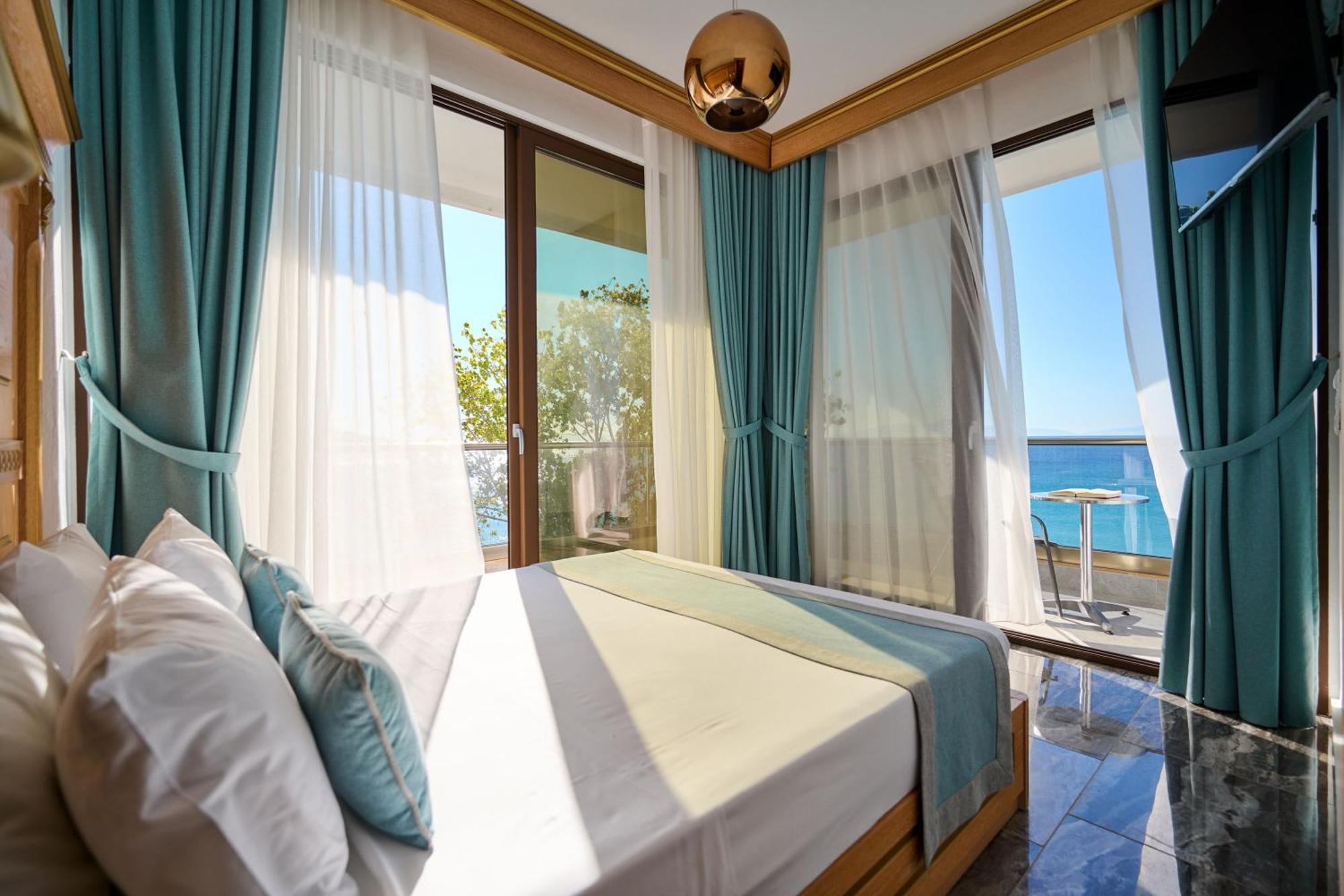 Evlogia Hotel Seafront And Anex By Greek Pride Fourka Exterior foto